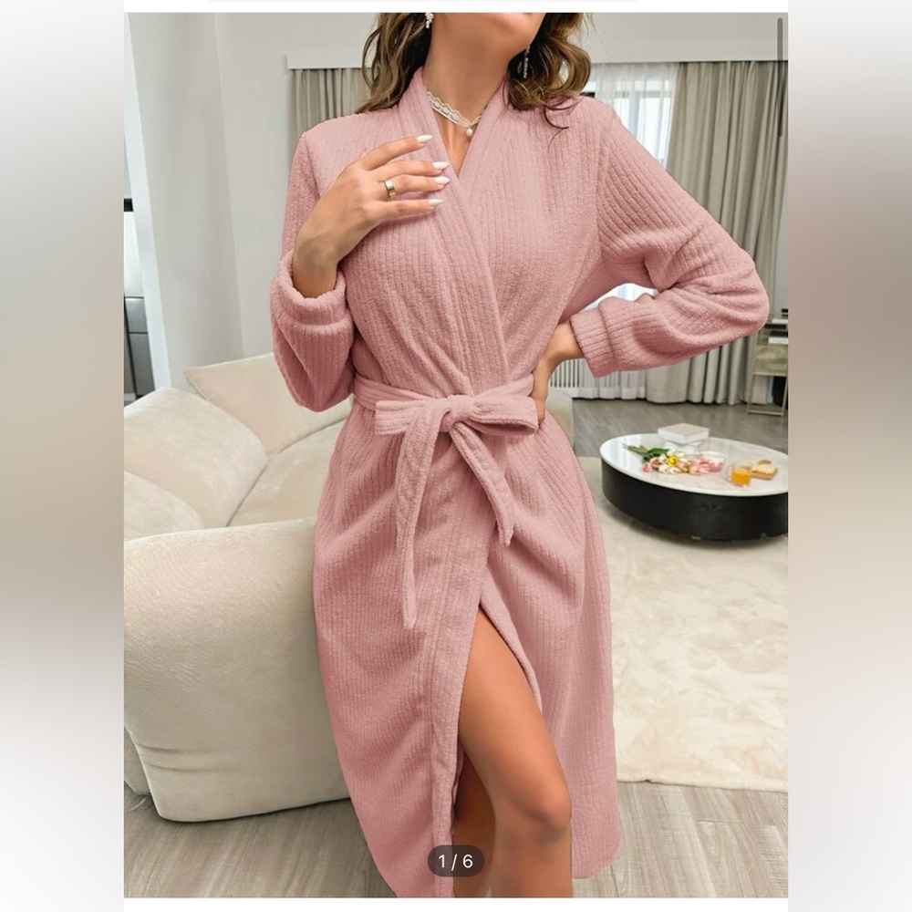 NWT Long Robe in Dusty Pink with Belt, Flannellette Large, Ribbed